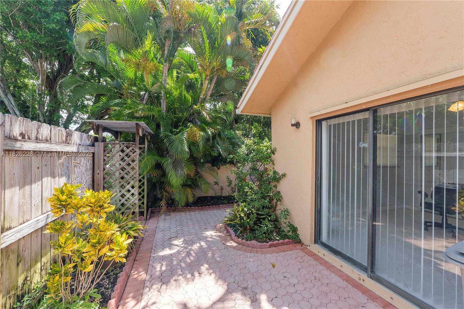 Small Image of 23257 BOCA CLUB COLONY CIR, Boca Raton Number 38