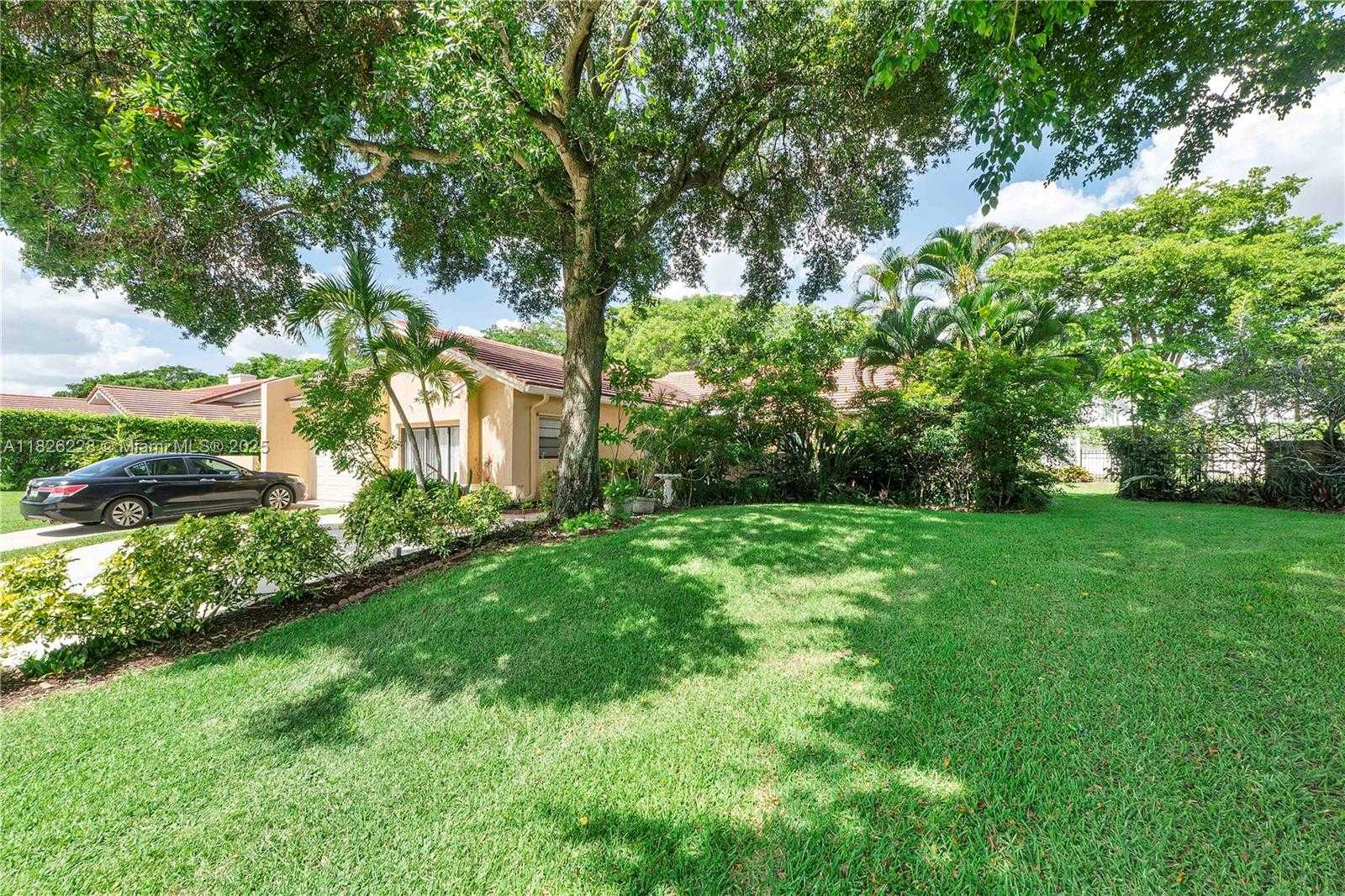 Small Image of 23257 BOCA CLUB COLONY CIR, Boca Raton Number 42