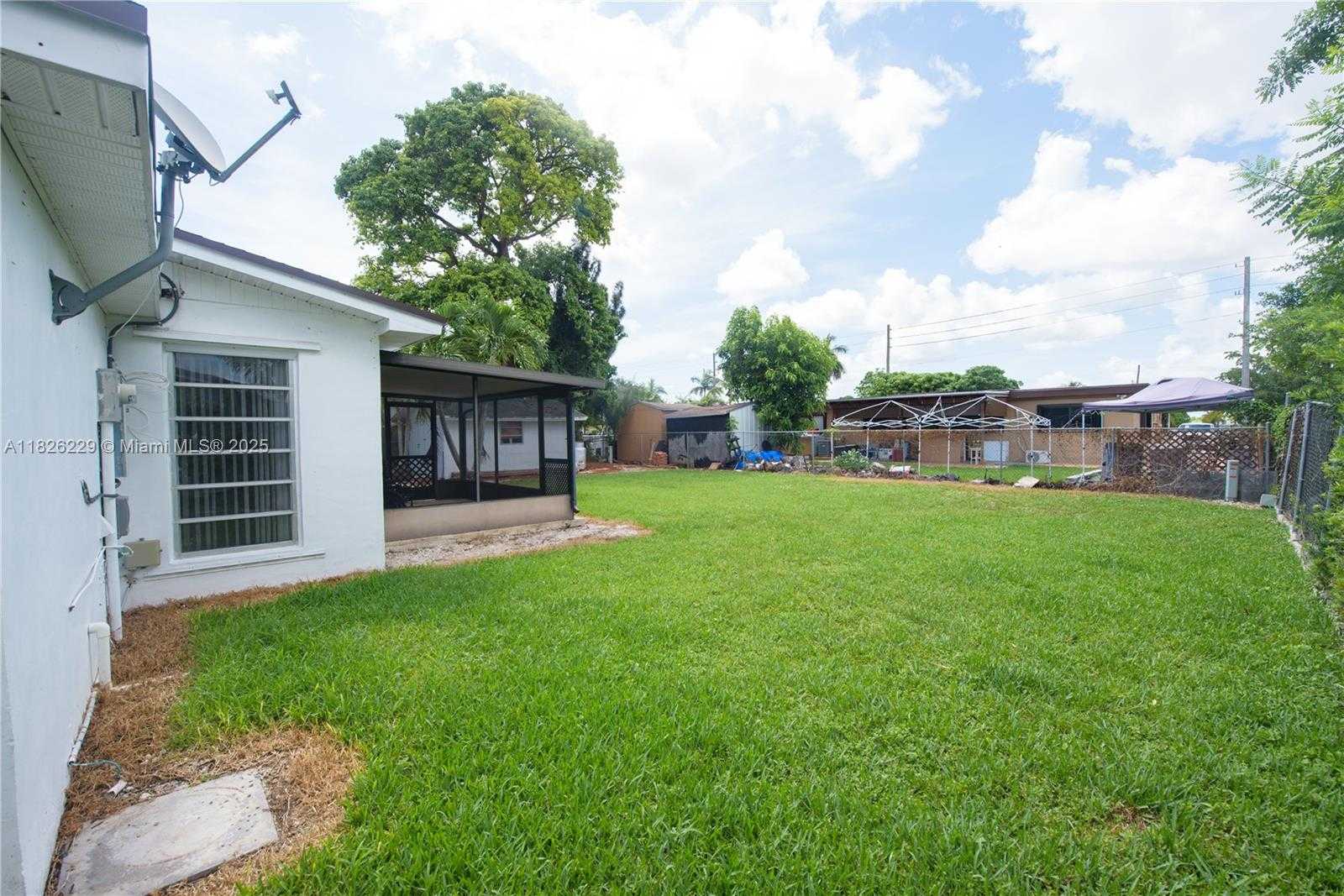 Small Image of 15410 SOUTH WEST 295TH ST, Homestead Number 17