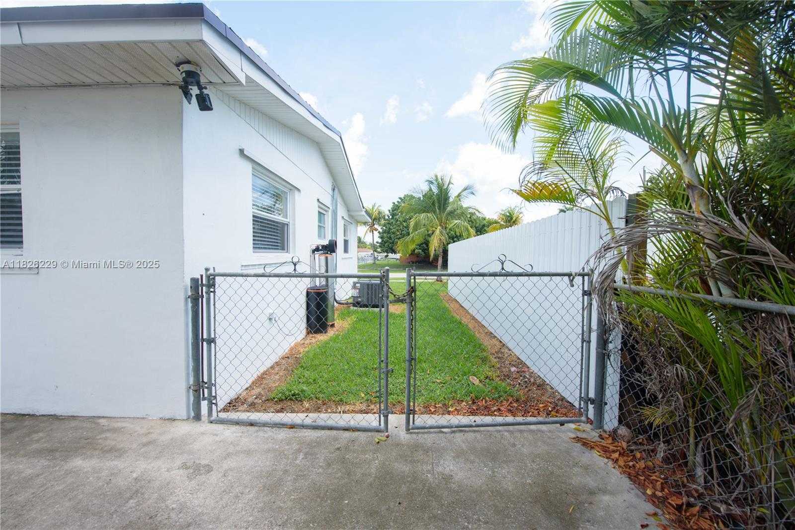 Small Image of 15410 SOUTH WEST 295TH ST, Homestead Number 20