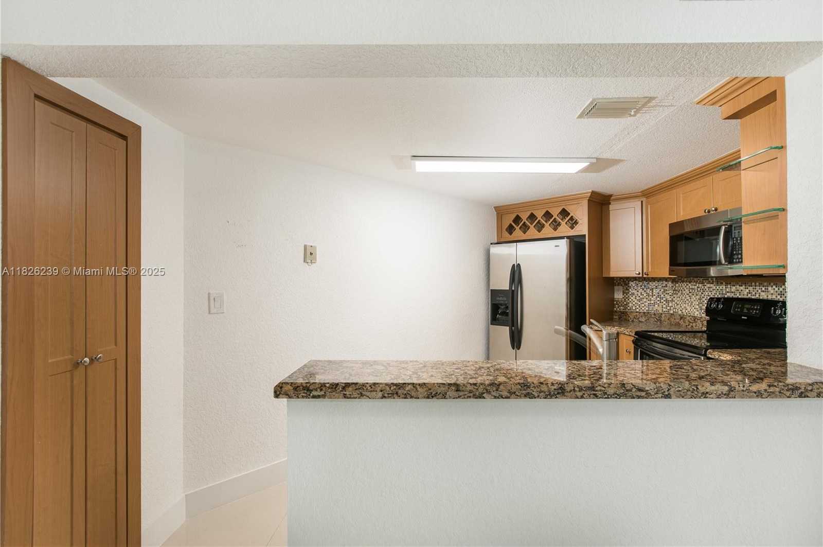 Small Image of 10241 NORTH WEST 9 STREET CIR #109-5, Miami Number 7