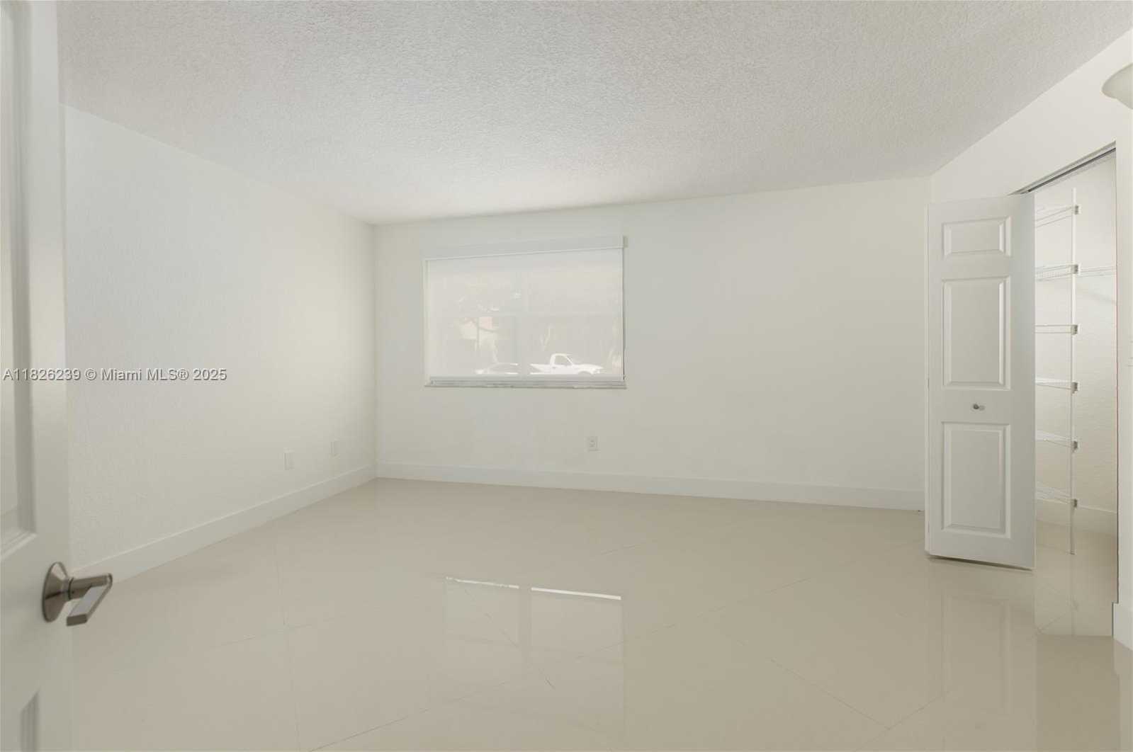 Small Image of 10241 NORTH WEST 9 STREET CIR #109-5, Miami Number 8