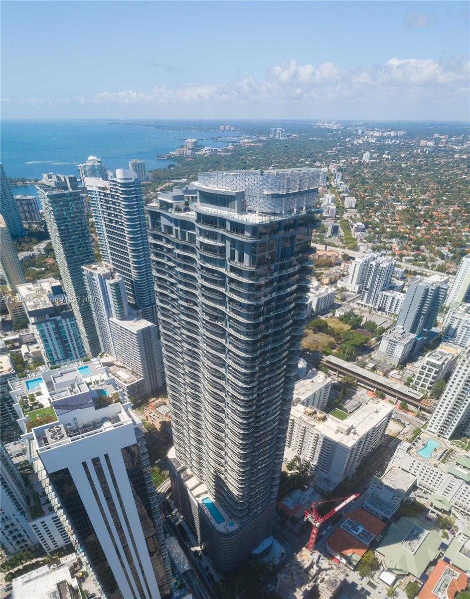 Small Image of 1000 BRICKELL PLZ #3903, Miami Number 4