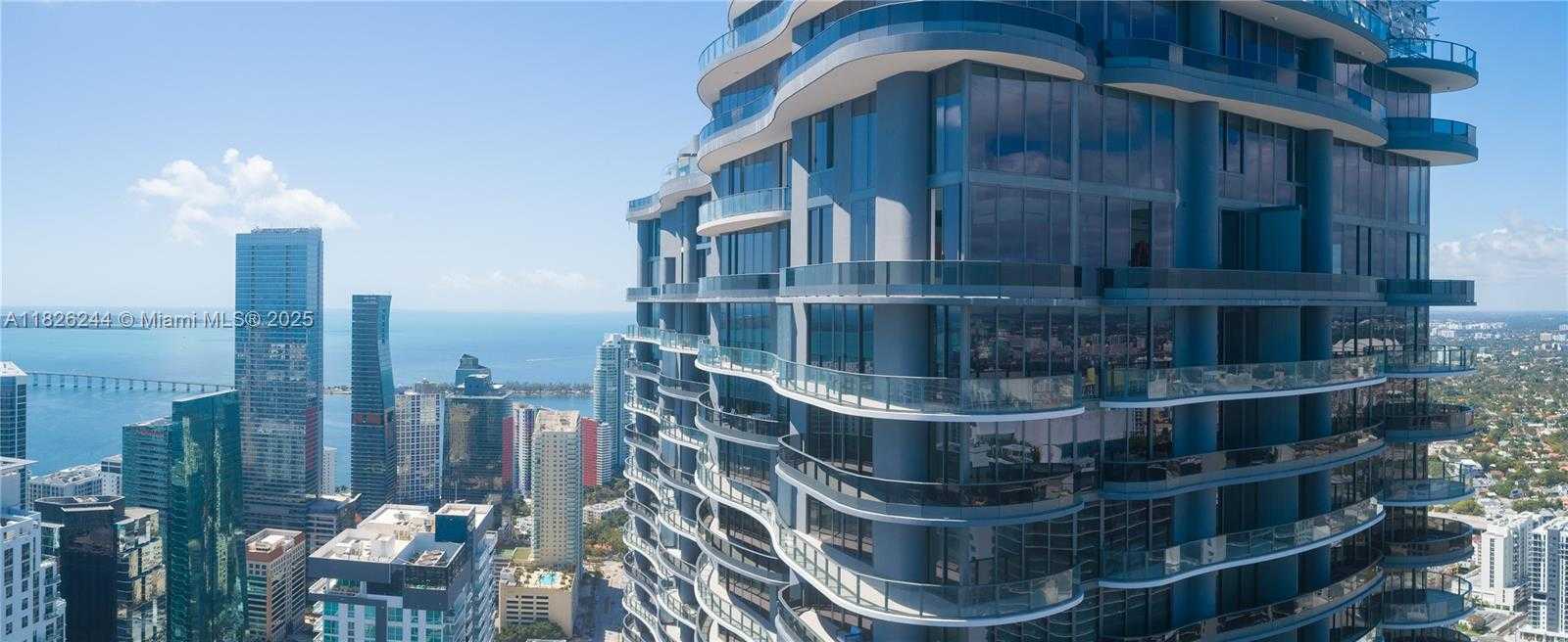 Small Image of 1000 BRICKELL PLZ #3903, Miami Number 5