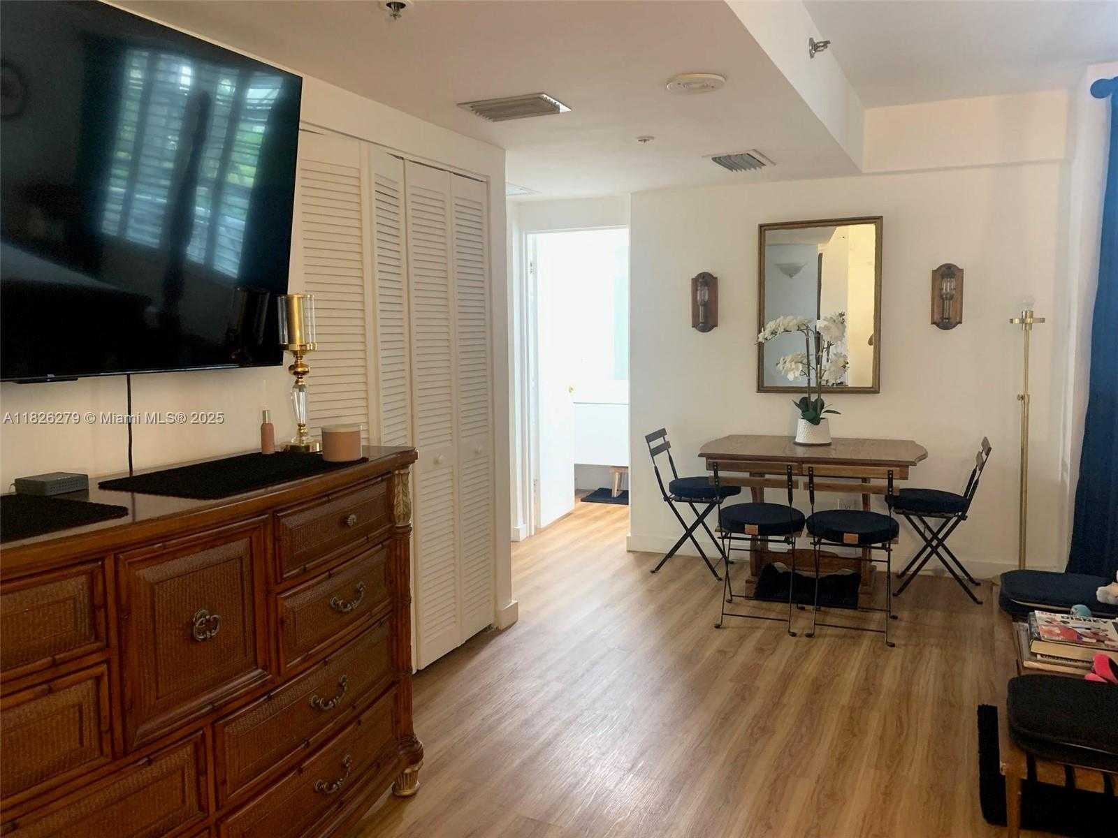 Small Image of 100 LINCOLN RD #315, Miami Beach Number 5