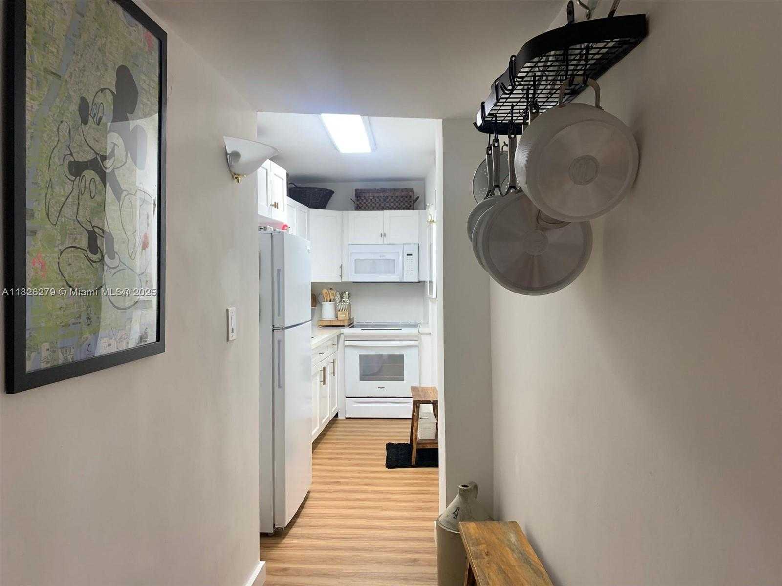 Small Image of 100 LINCOLN RD #315, Miami Beach Number 6