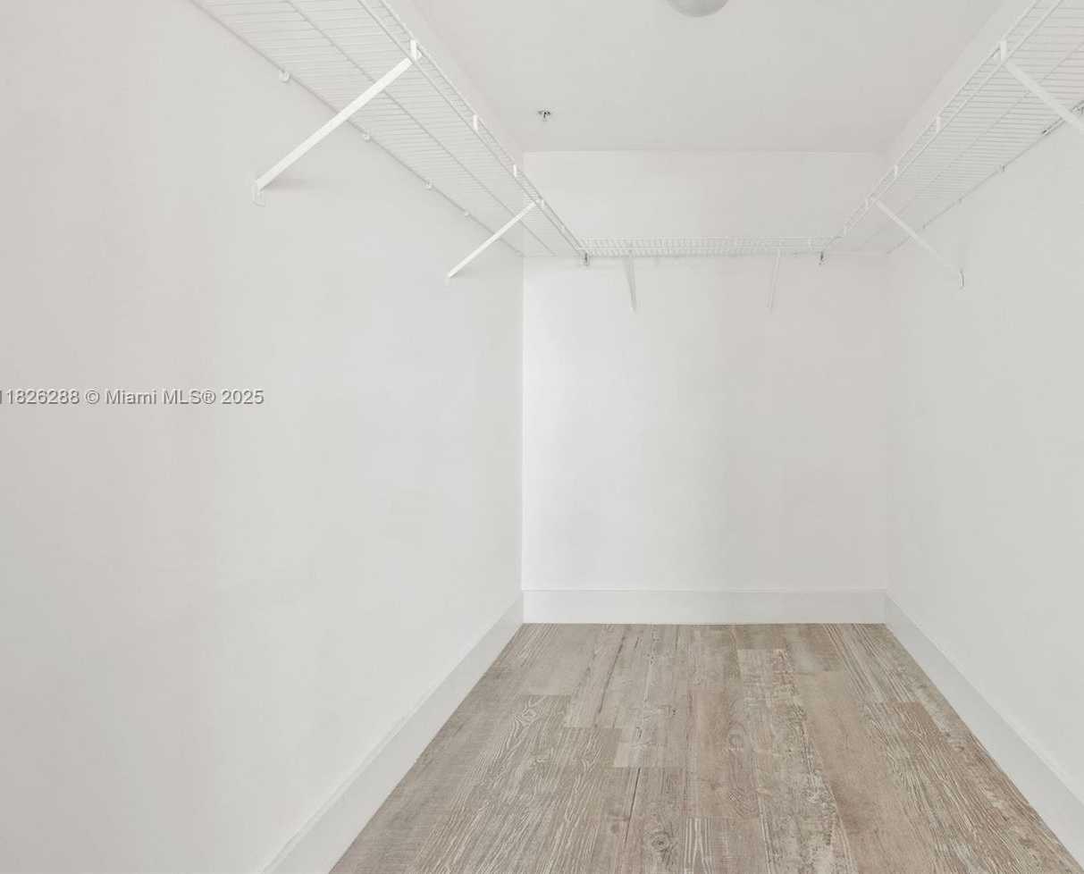 Small Image of 650 WEST AVE #1508, Miami Beach Number 14