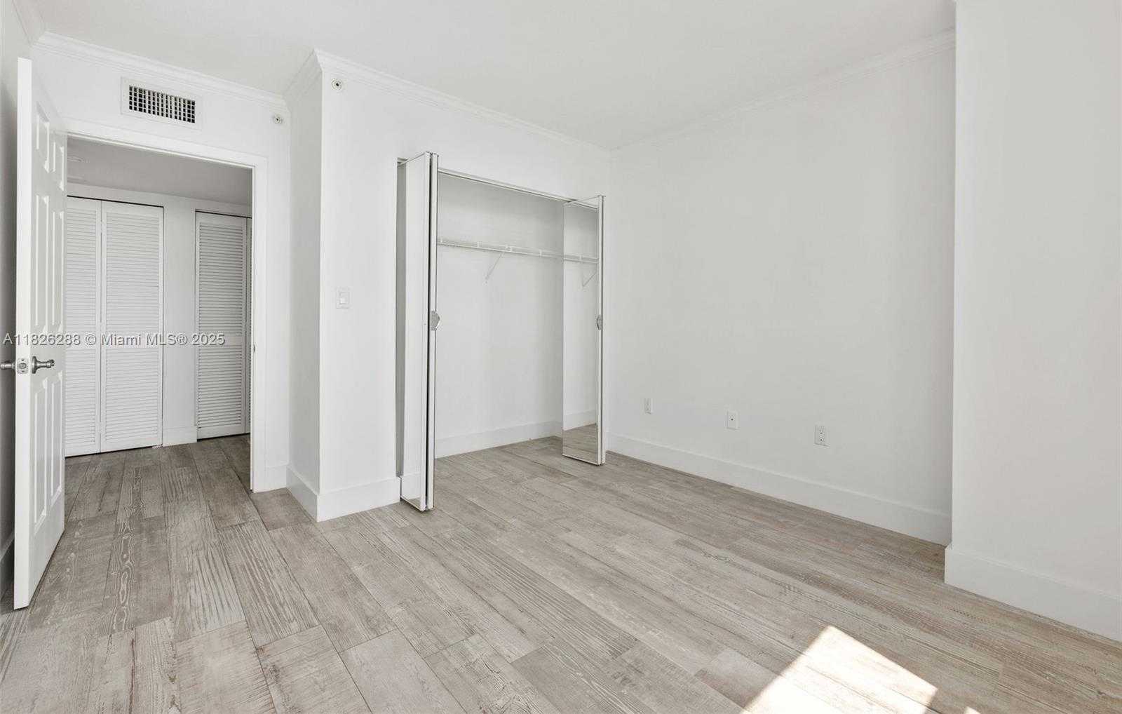 Small Image of 650 WEST AVE #1508, Miami Beach Number 17