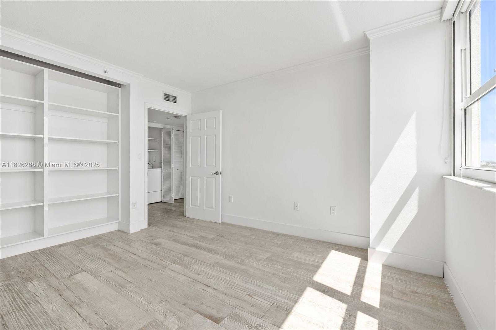 Small Image of 650 WEST AVE #1508, Miami Beach Number 19
