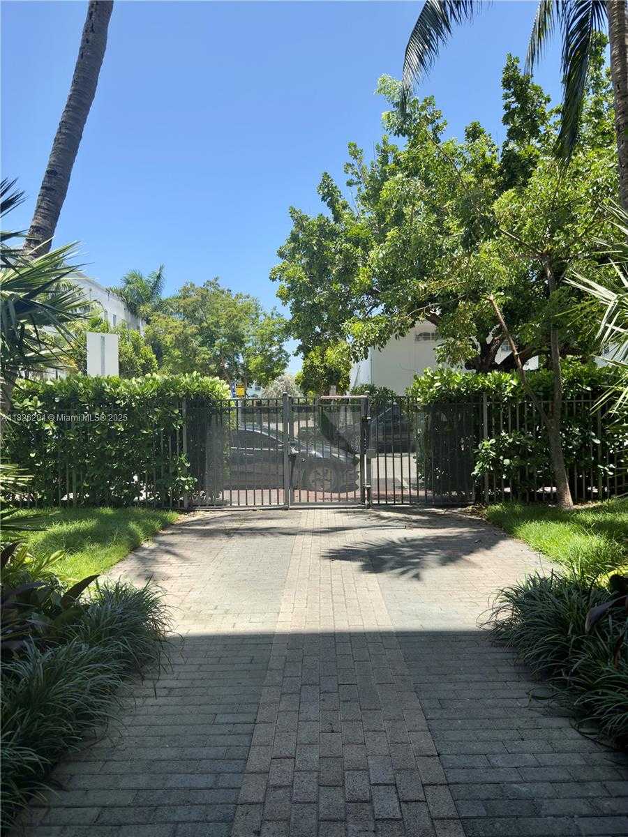 Small Image of 1610 LENOX AVE #215, Miami Beach Number 15