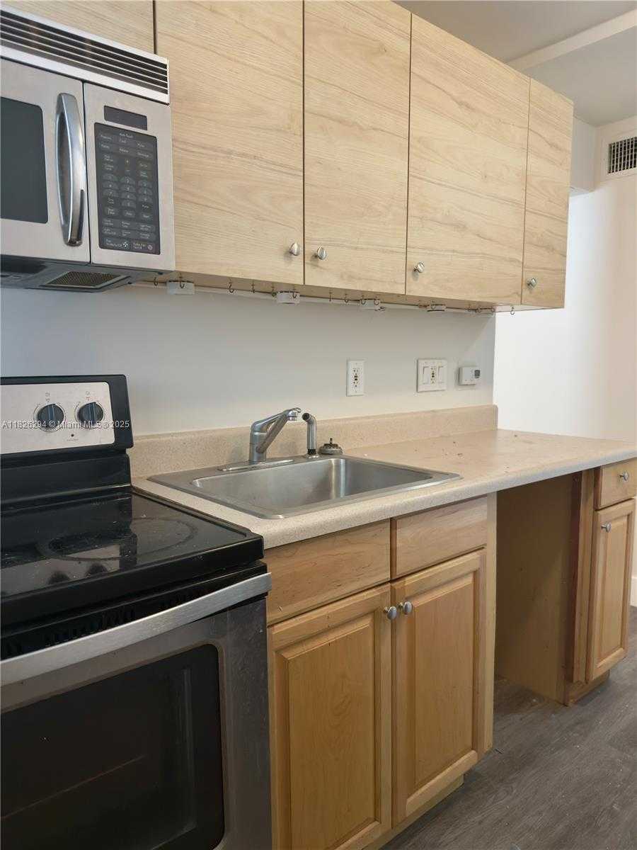 Small Image of 1610 LENOX AVE #215, Miami Beach Number 5