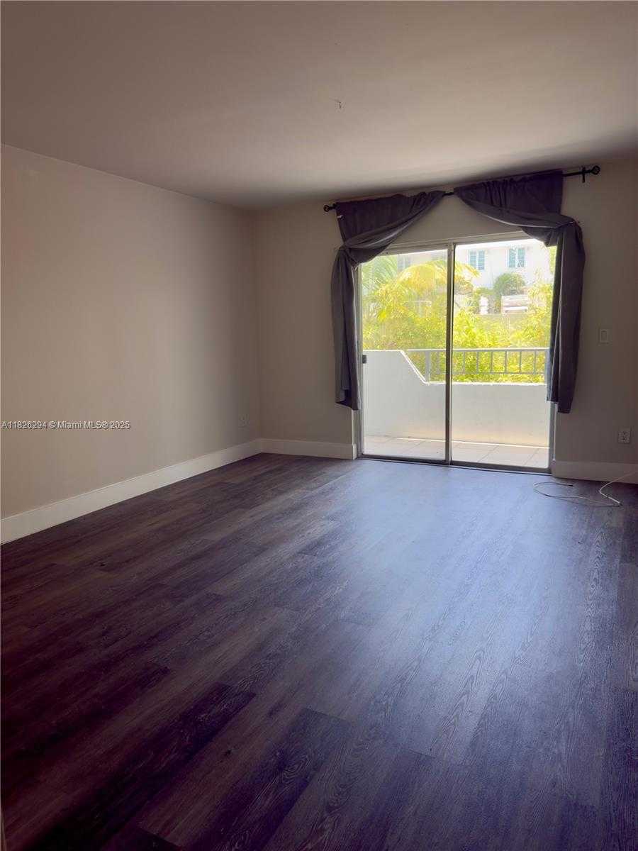 Small Image of 1610 LENOX AVE #215, Miami Beach Number 6