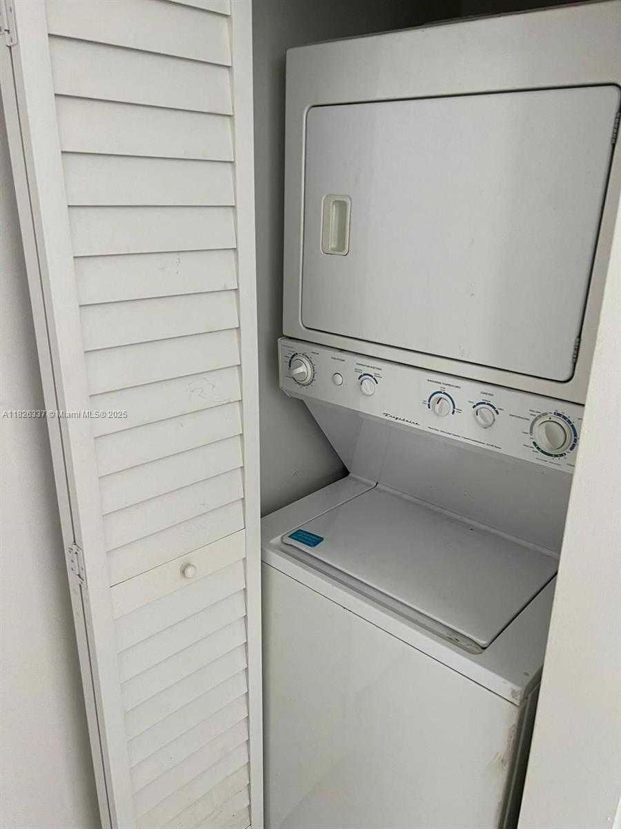 Small Image of 650 EUCLID AVE #207, Miami Beach Number 2
