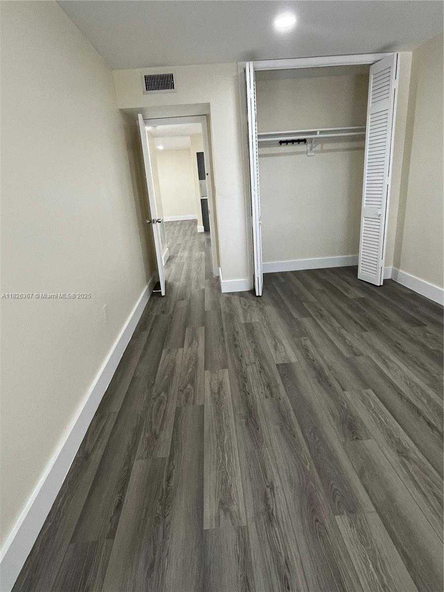 Small Image of 1747 RODMAN ST #206, Hollywood Number 10