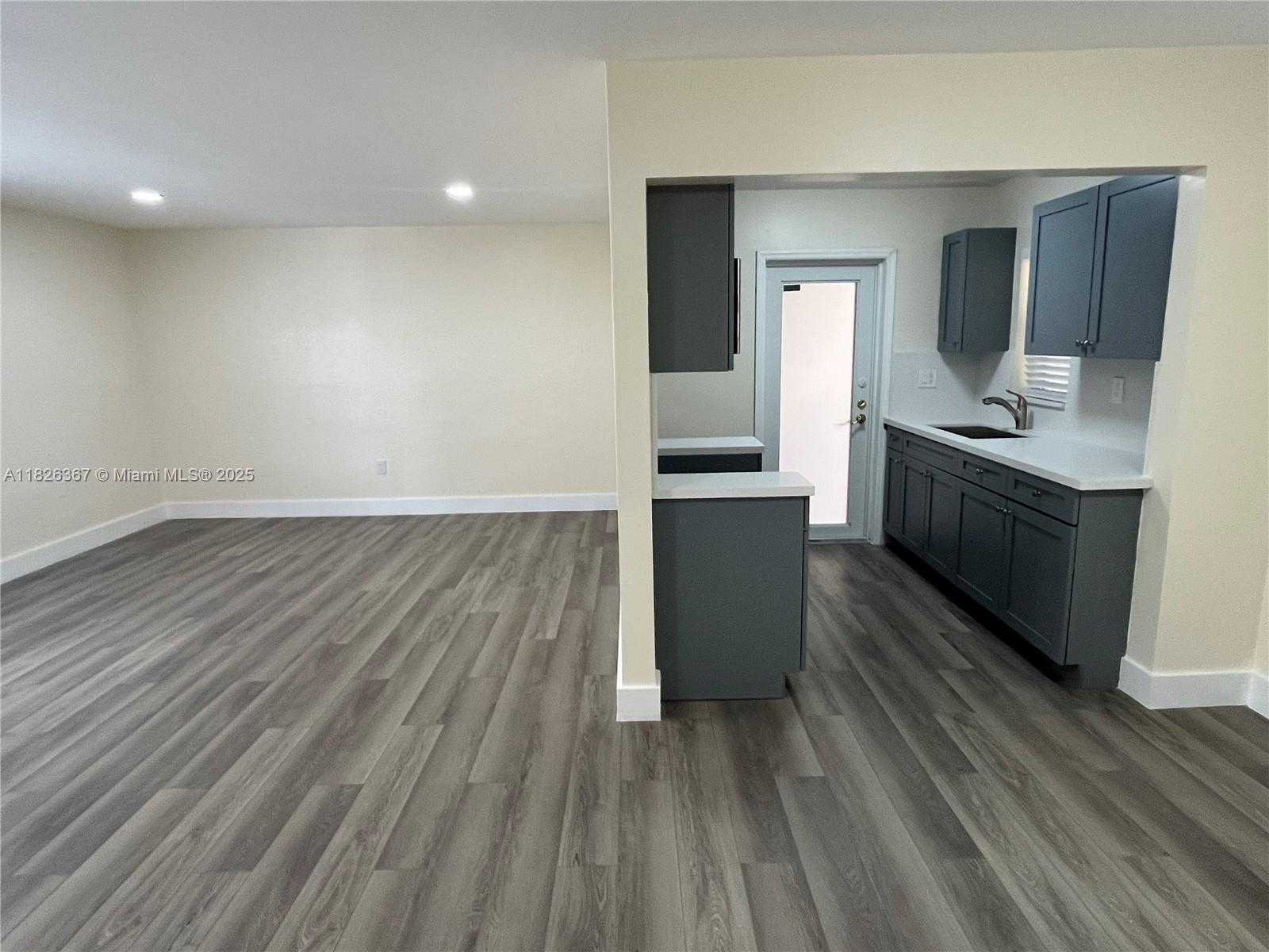 Small Image of 1747 RODMAN ST #206, Hollywood Number 6
