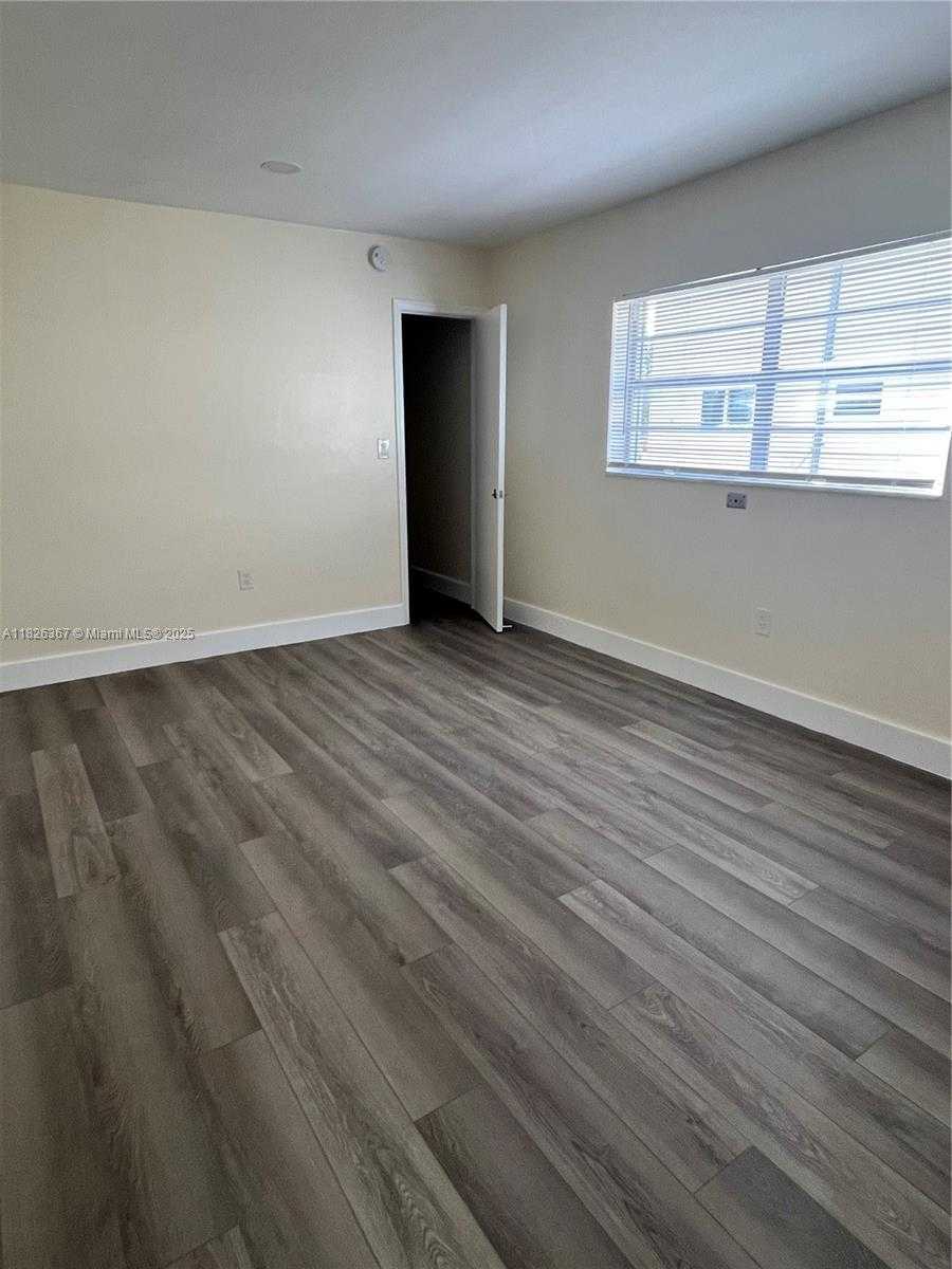 Small Image of 1747 RODMAN ST #206, Hollywood Number 7