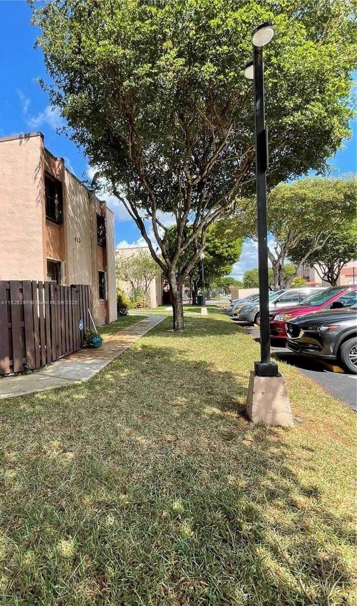 Small Image of 415 WEST PARK DR #201, Miami Number 18