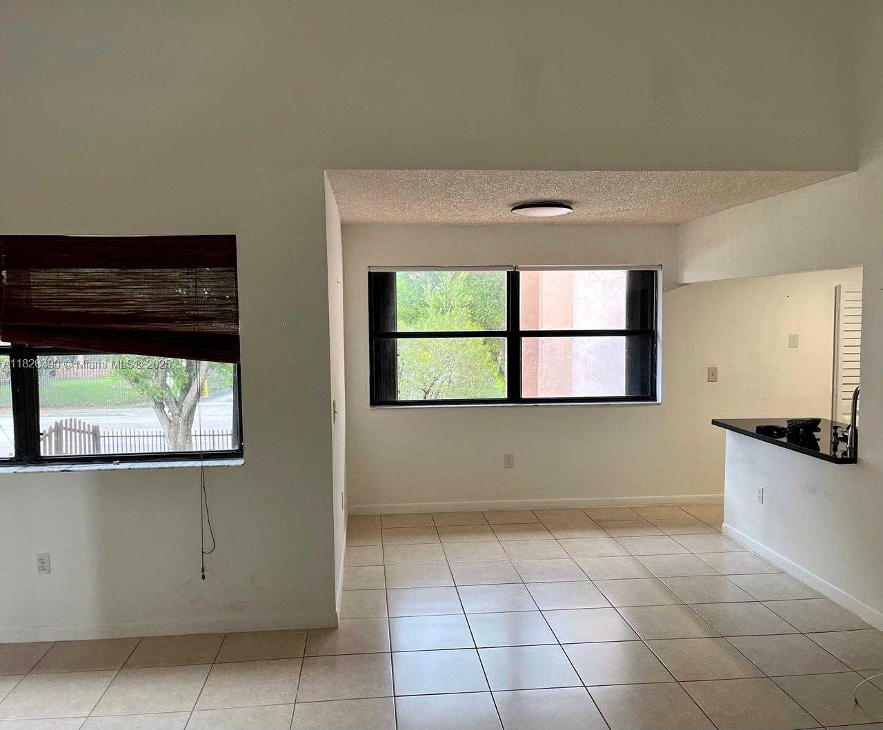 Small Image of 415 WEST PARK DR #201, Miami Number 4