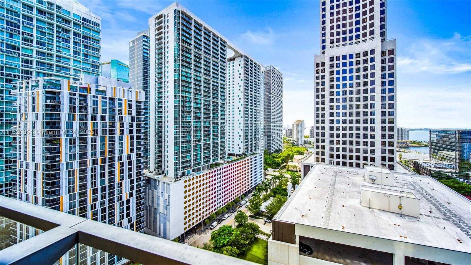 Small Image of 68 SOUTH EAST 6TH ST #1605, Miami Number 15