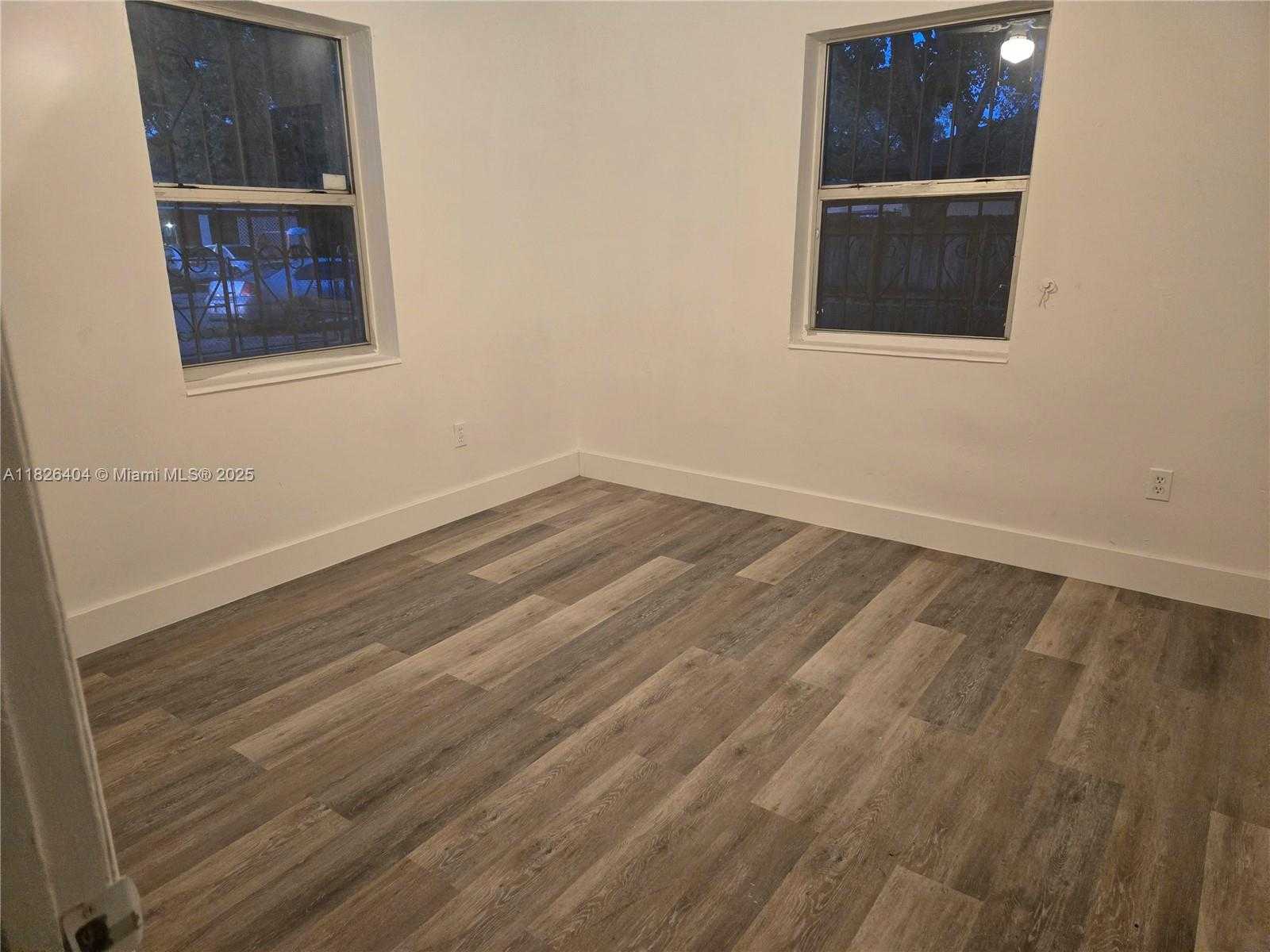 Small Image of 2150 NORTH WEST 93RD ST, Miami Number 12