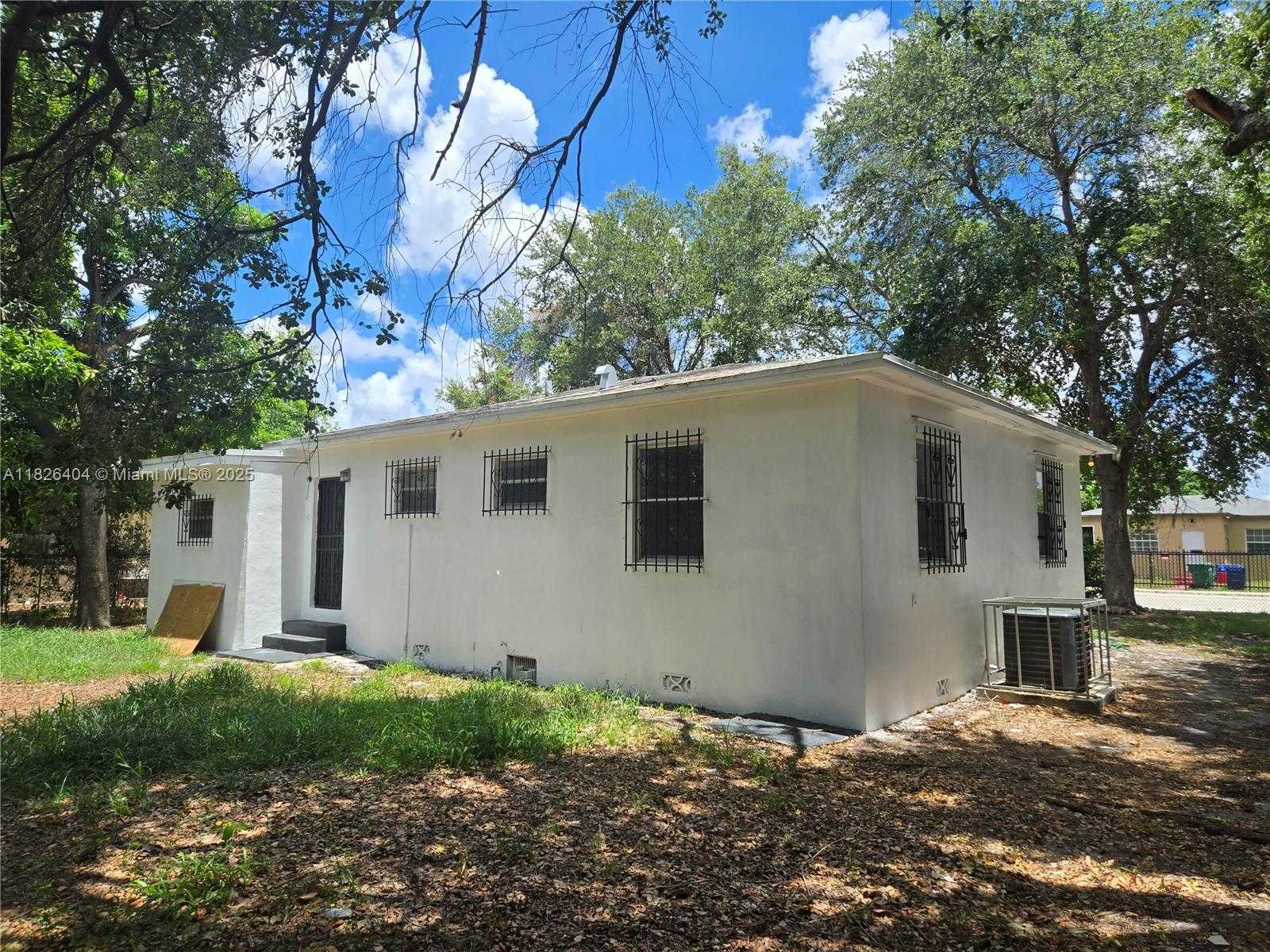 Small Image of 2150 NORTH WEST 93RD ST, Miami Number 5