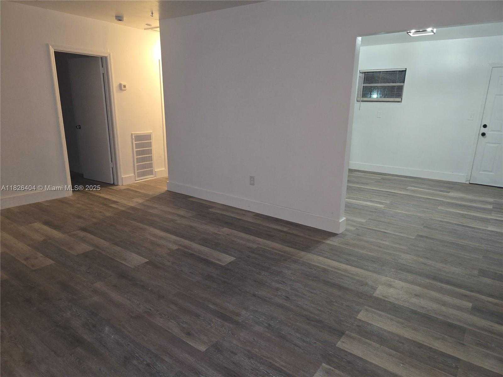 Small Image of 2150 NORTH WEST 93RD ST, Miami Number 7