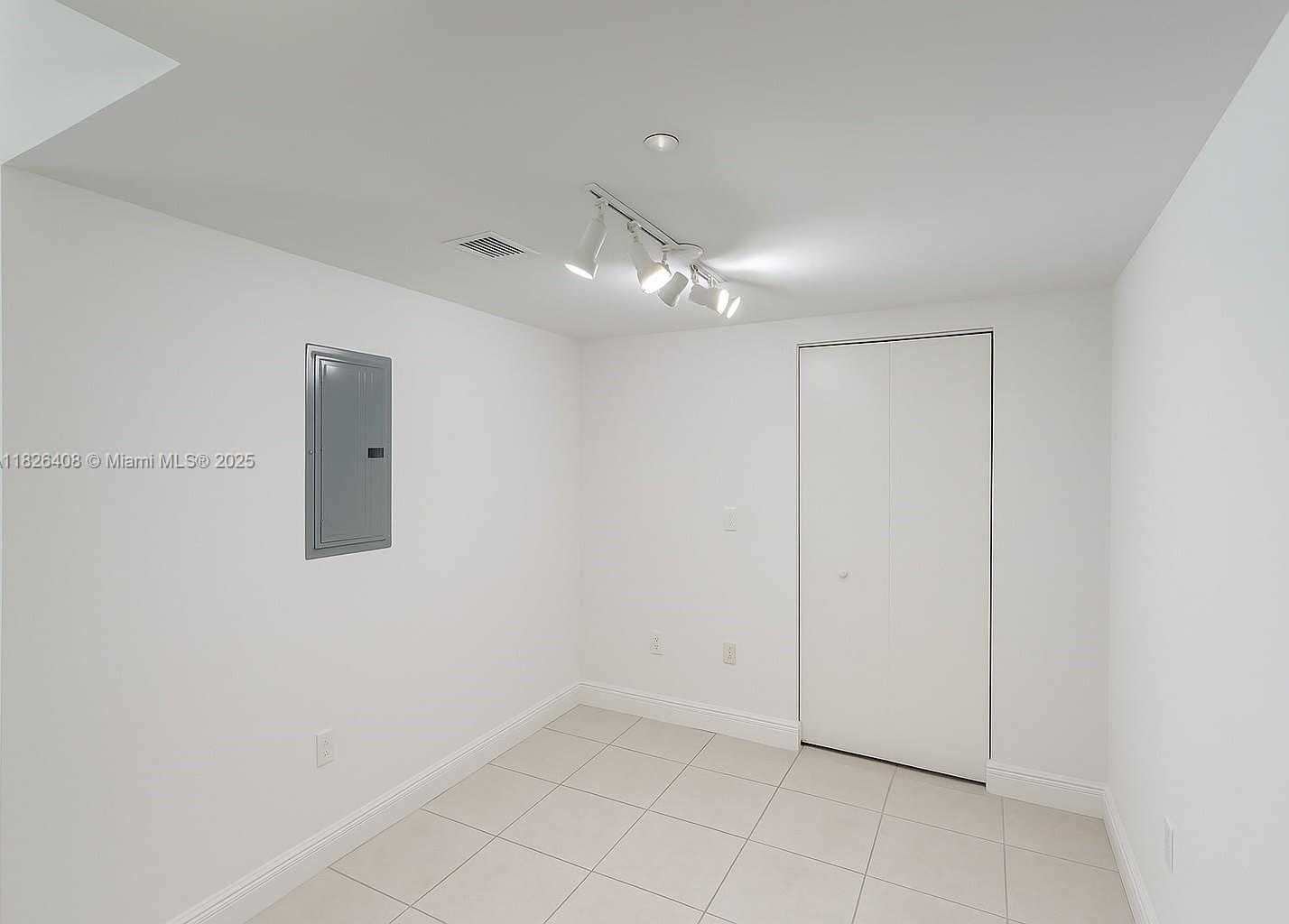 Small Image of 350 SOUTH MIAMI AVE #1206, Miami Number 16