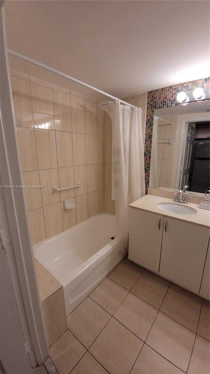 Small Image of 1750 NORTH BAYSHORE DR #4107, Miami Number 11