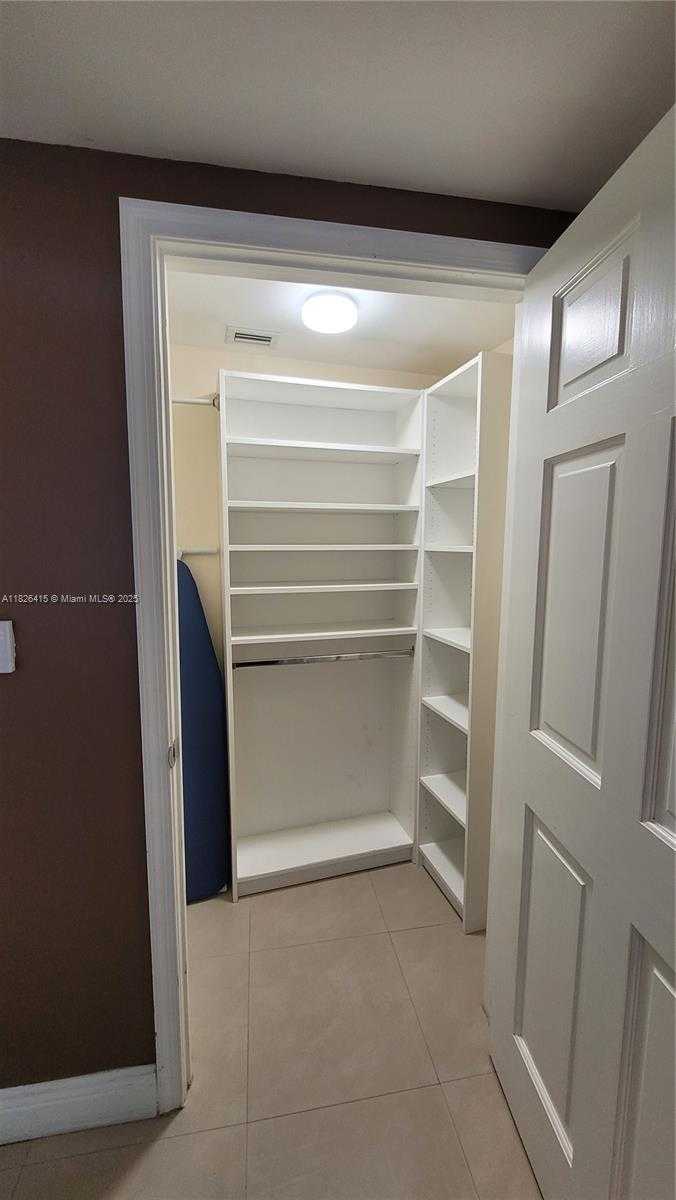 Small Image of 1750 NORTH BAYSHORE DR #4107, Miami Number 8