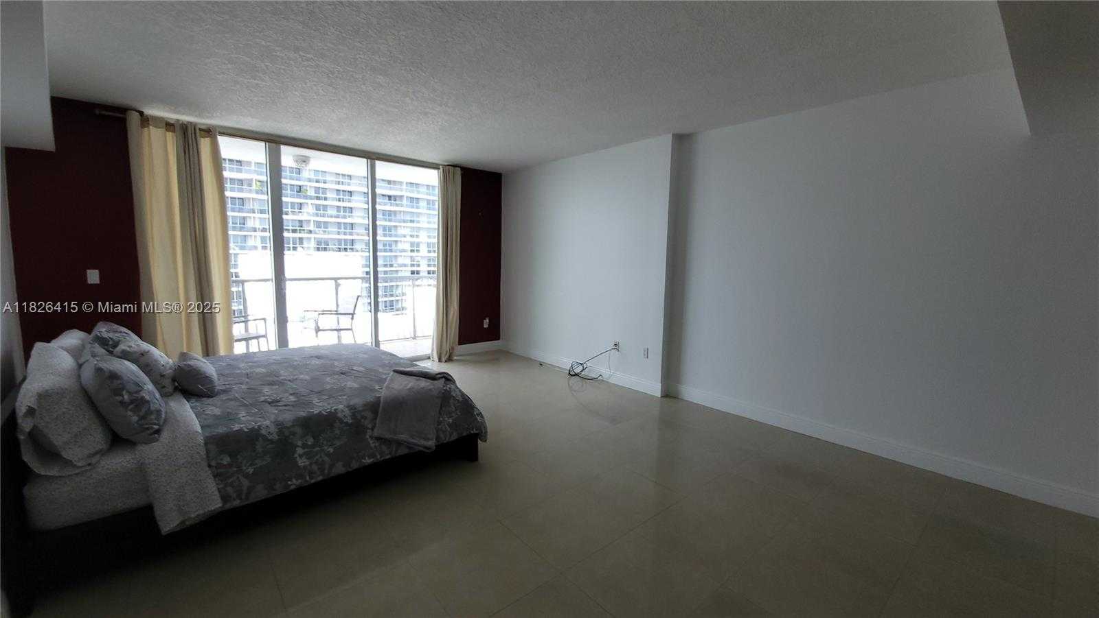 Small Image of 1750 NORTH BAYSHORE DR #4107, Miami Number 9