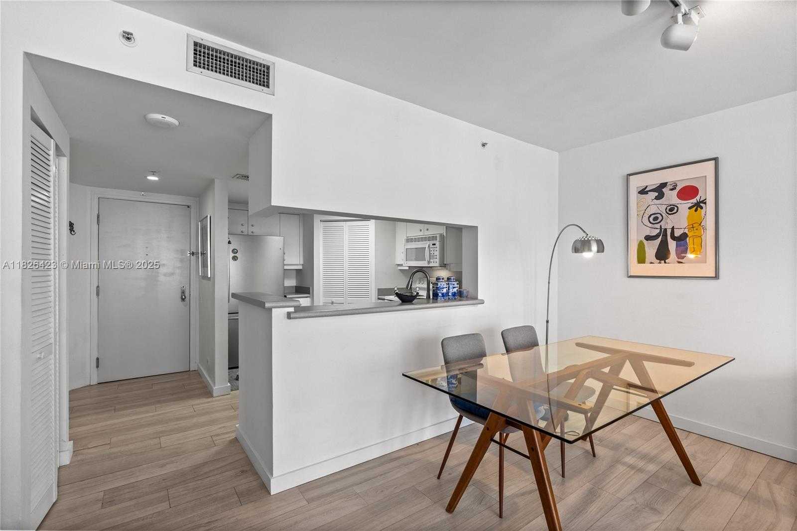 Small Image of 701 BRICKELL KEY BLVD #1408, Miami Number 13