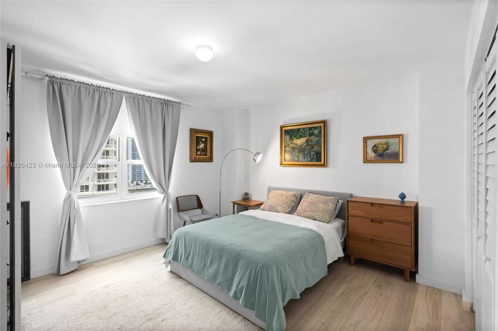 Small Image of 701 BRICKELL KEY BLVD #1408, Miami Number 21