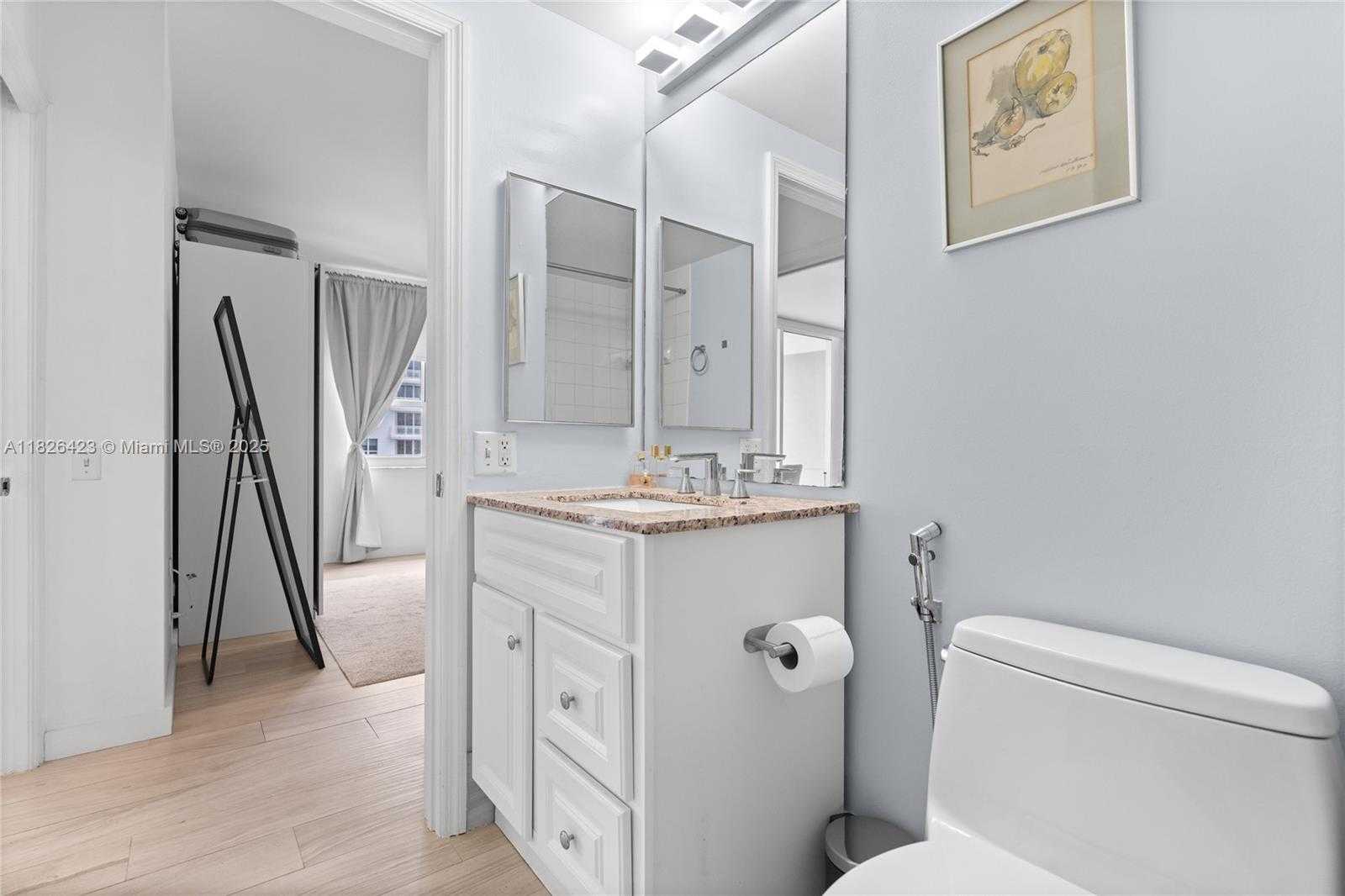 Small Image of 701 BRICKELL KEY BLVD #1408, Miami Number 25