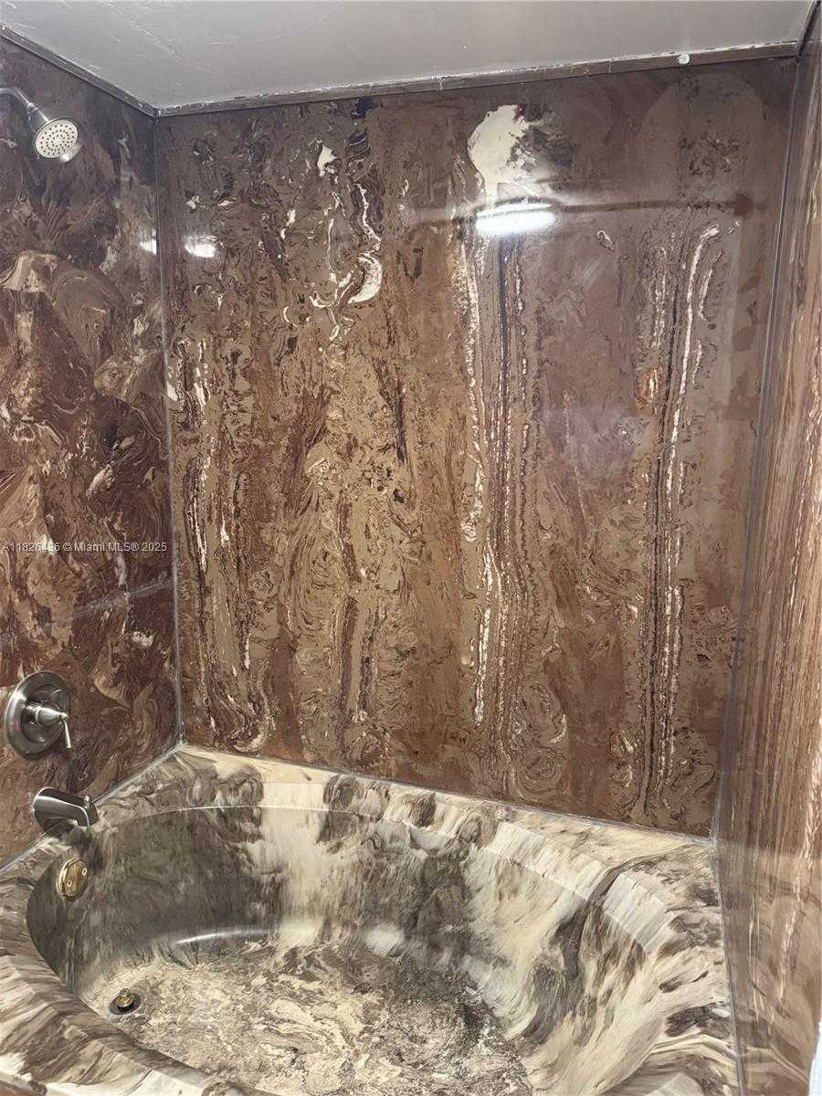 Small Image of 2851 NORTH EAST 183RD ST #1903E, Aventura Number 14