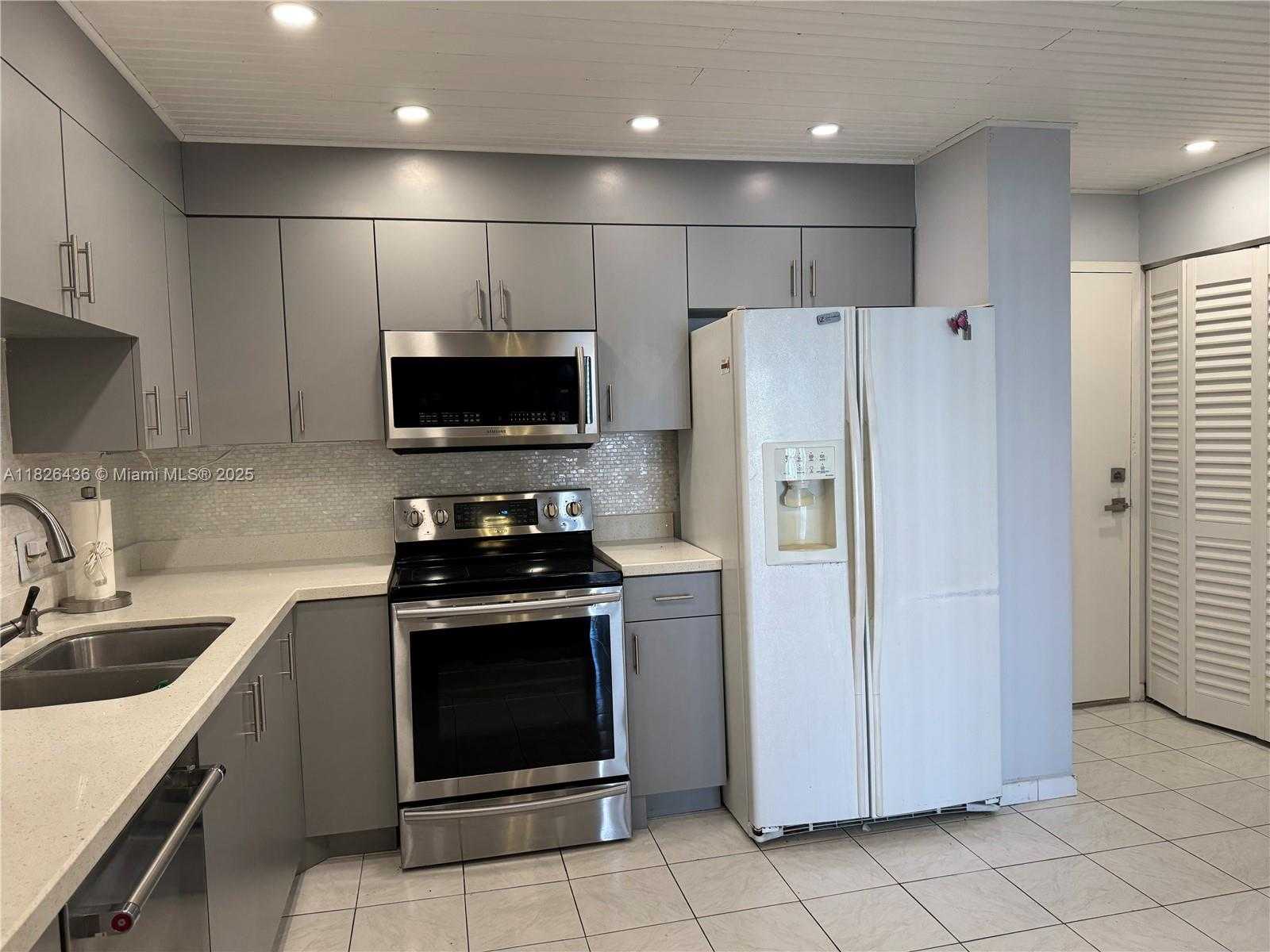 Small Image of 2851 NORTH EAST 183RD ST #1903E, Aventura Number 17