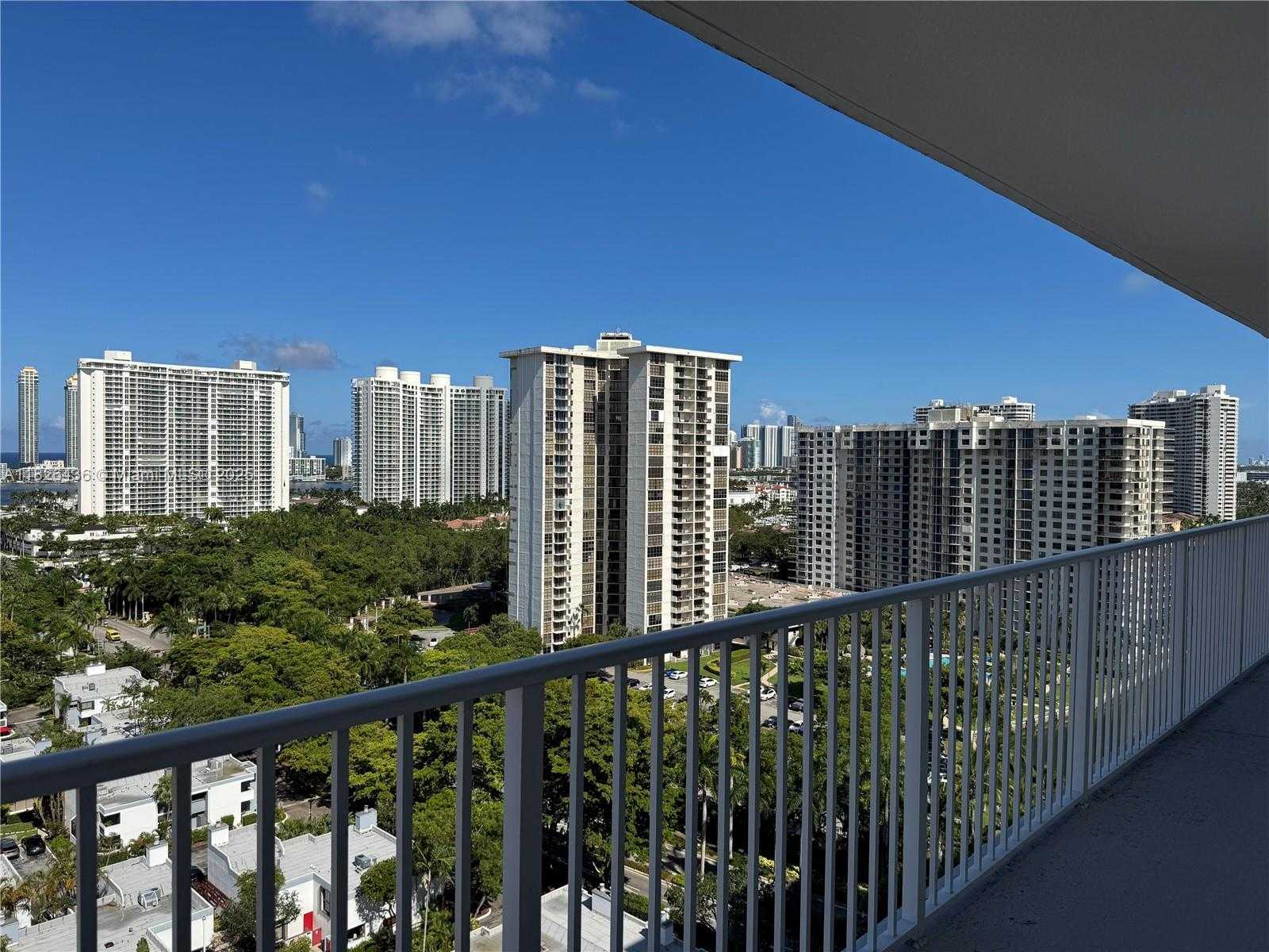 Small Image of 2851 NORTH EAST 183RD ST #1903E, Aventura Number 28