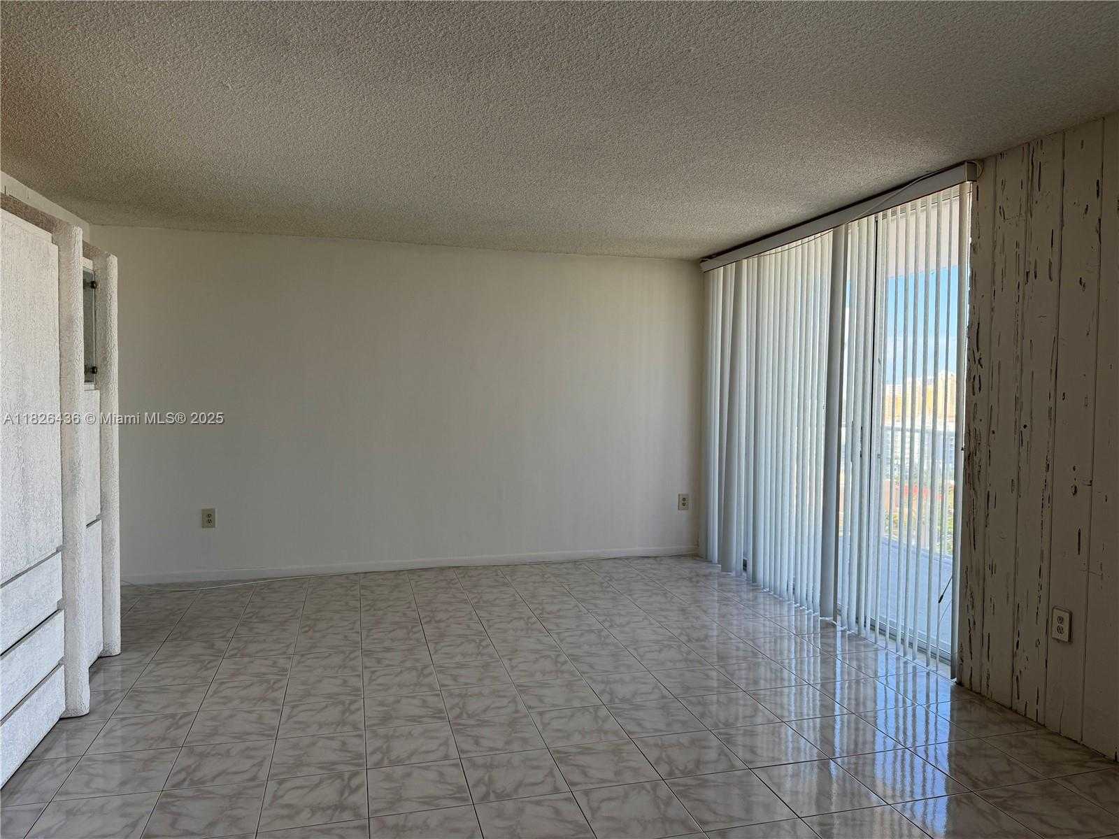 Small Image of 2851 NORTH EAST 183RD ST #1903E, Aventura Number 4