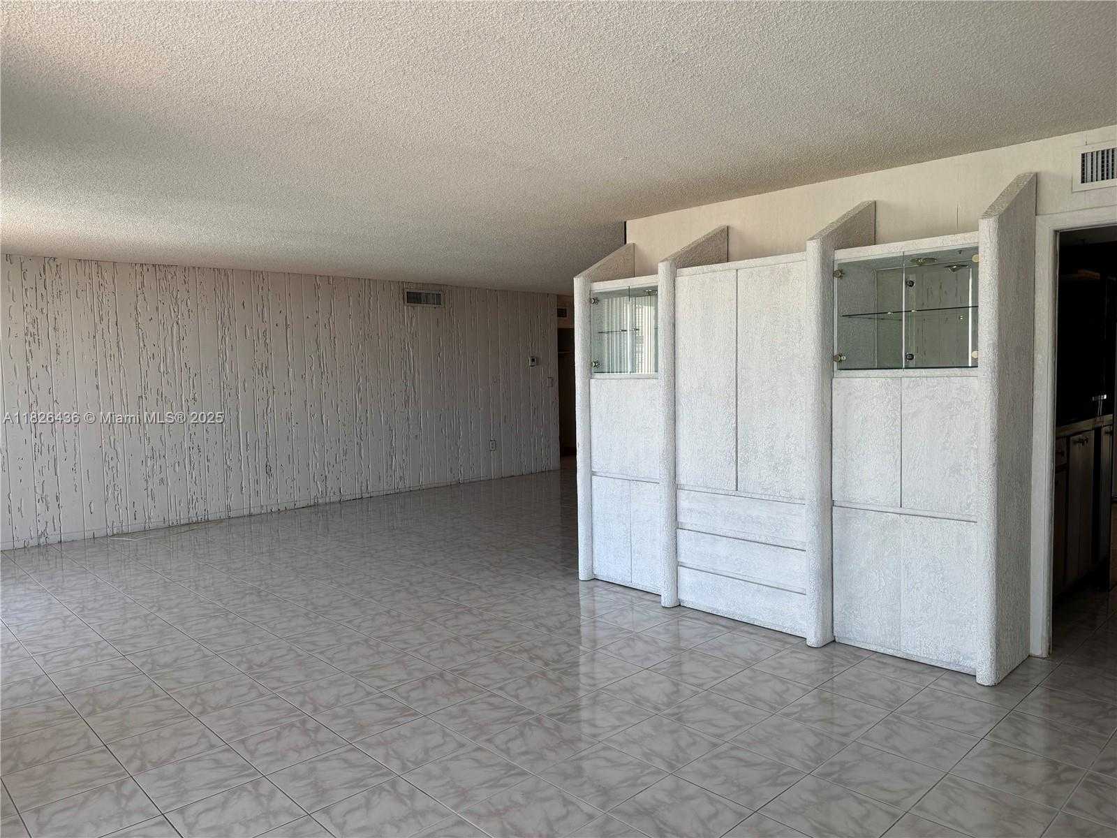 Small Image of 2851 NORTH EAST 183RD ST #1903E, Aventura Number 5