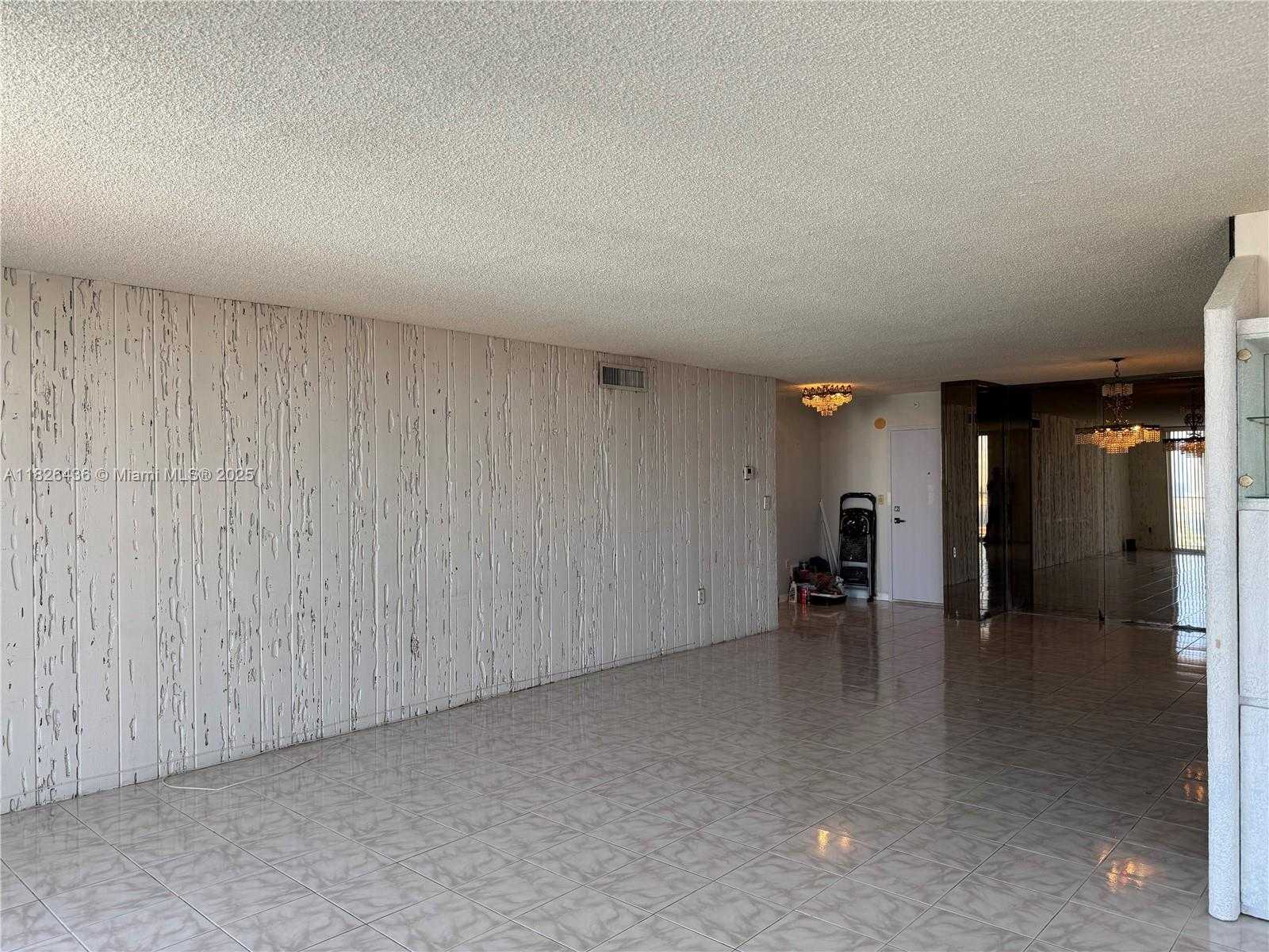 Small Image of 2851 NORTH EAST 183RD ST #1903E, Aventura Number 6