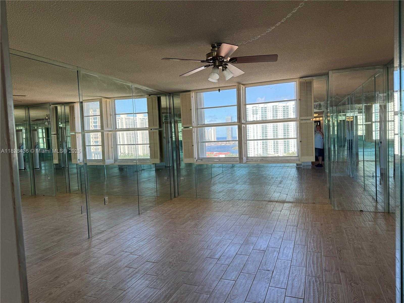 Small Image of 2851 NORTH EAST 183RD ST #1903E, Aventura Number 7