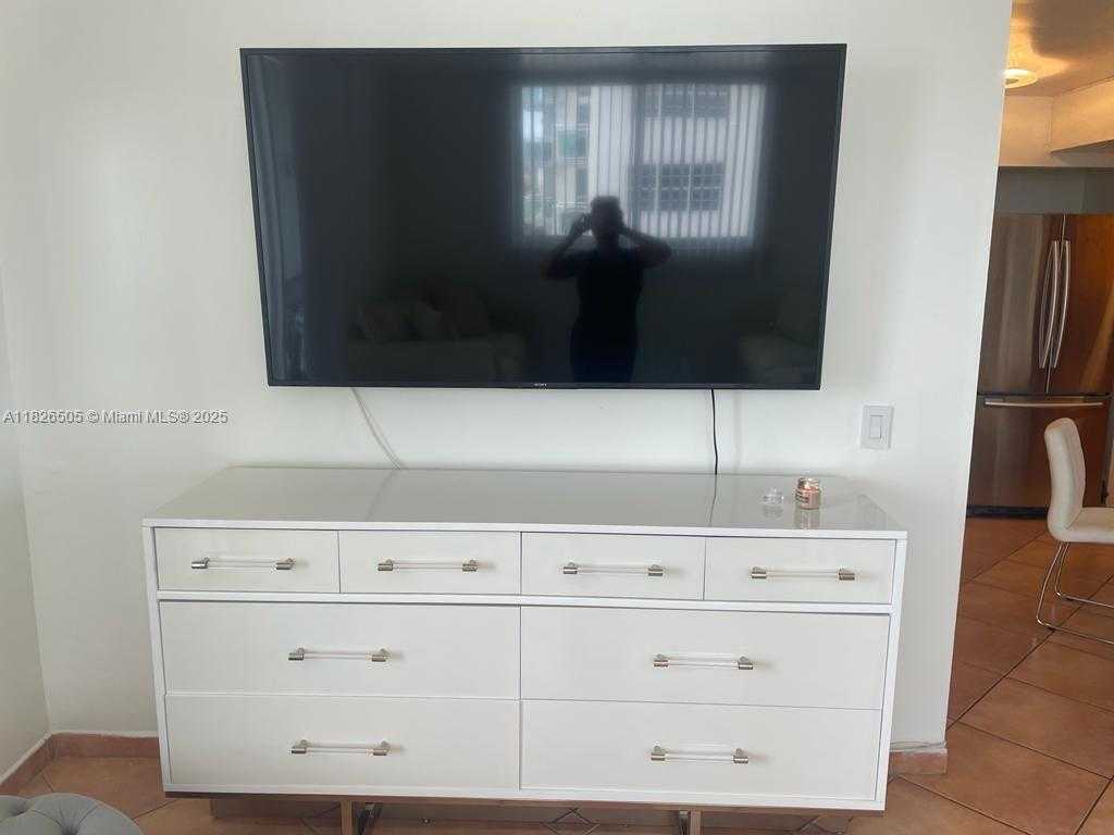 Small Image of 6969 COLLINS AVE #902, Miami Beach Number 9
