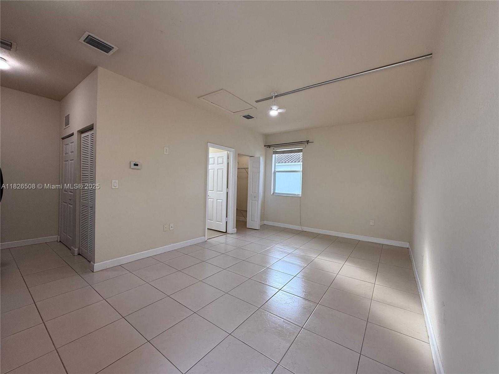 Small Image of 17067 SOUTH WEST 93RD ST #Studio, Miami Number 7