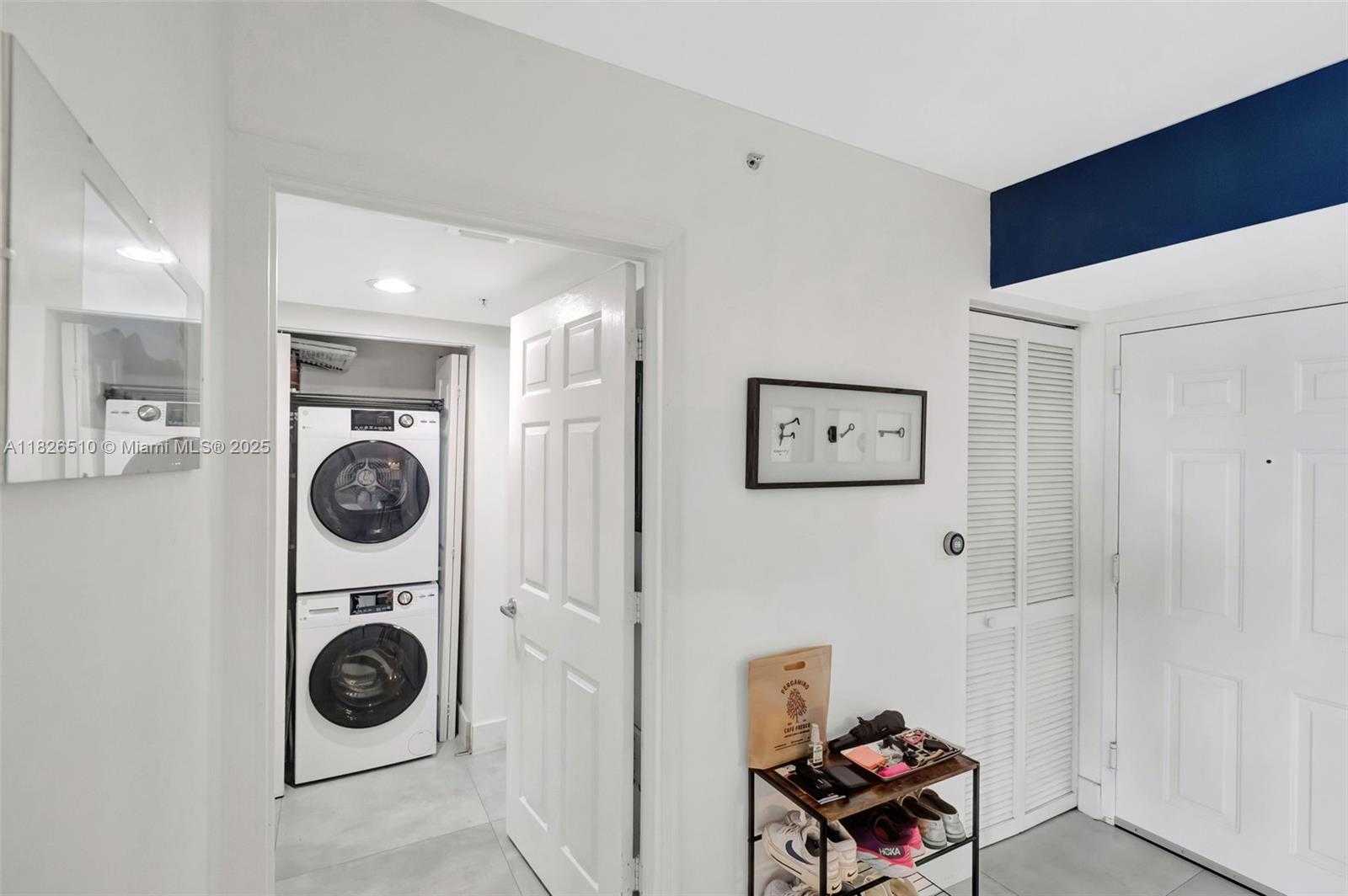 Small Image of 1155 BRICKELL BAY DR #403, Miami Number 13