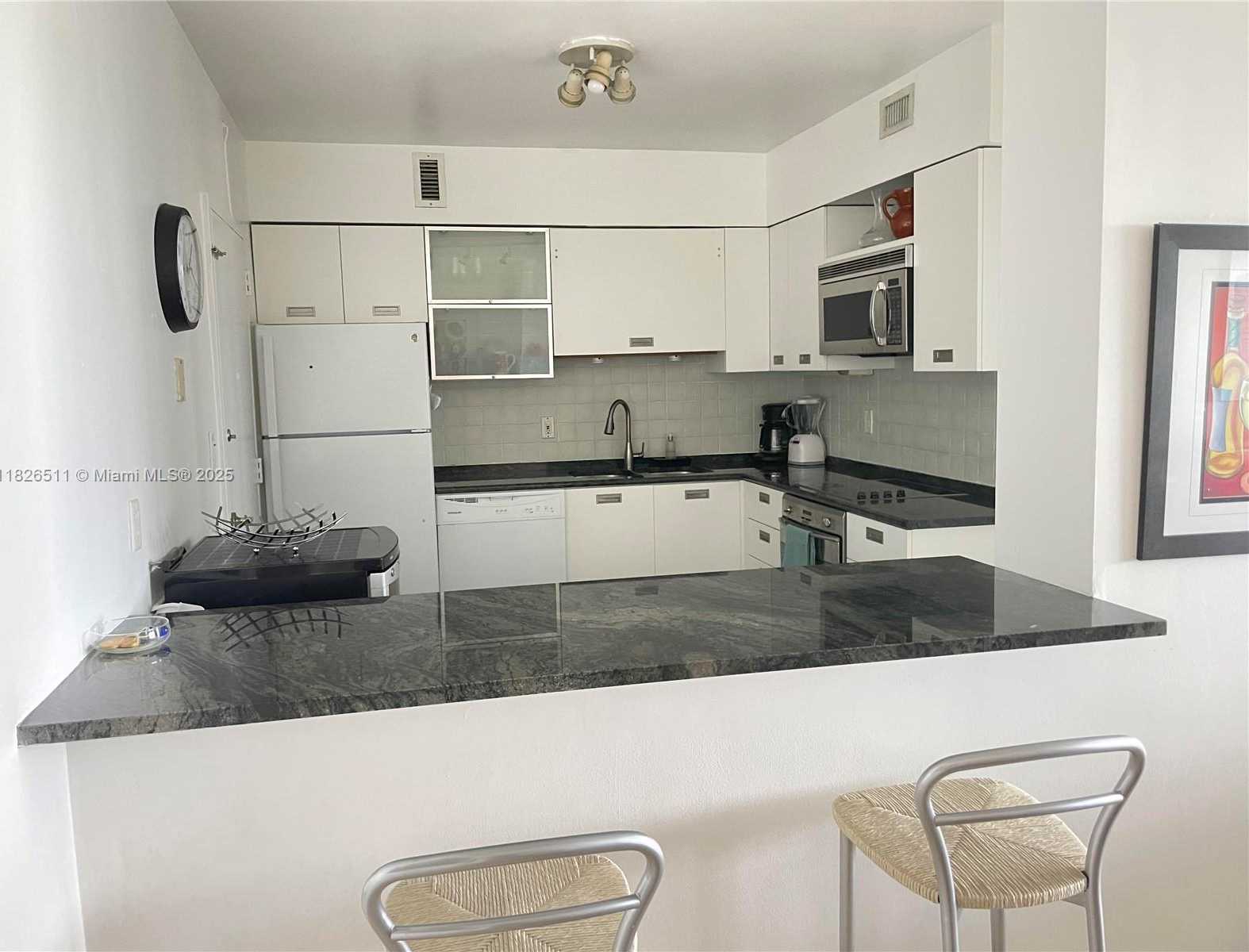Small Image of 5700 COLLINS AVE #15H, Miami Beach Number 14