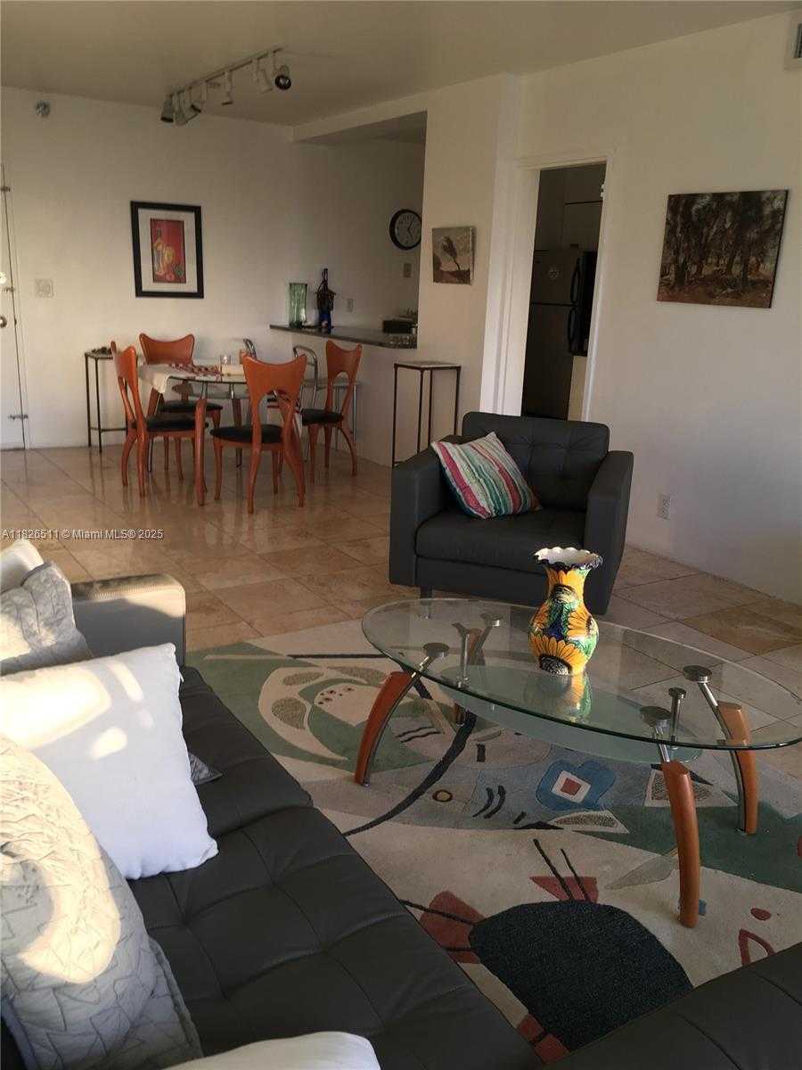 Small Image of 5700 COLLINS AVE #15H, Miami Beach Number 17