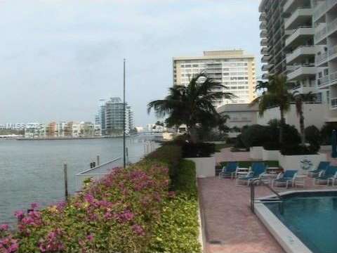 Small Image of 5700 COLLINS AVE #15H, Miami Beach Number 23