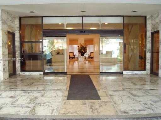 Small Image of 5700 COLLINS AVE #15H, Miami Beach Number 25