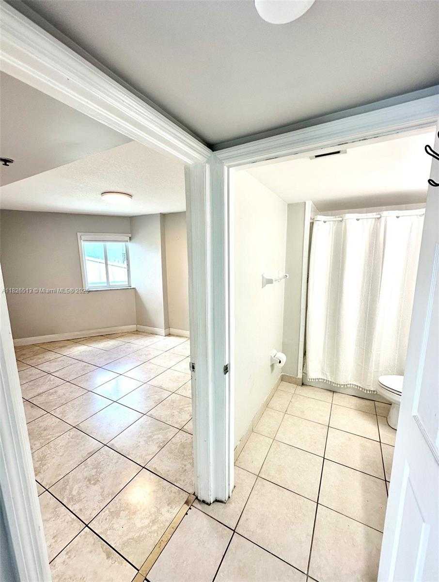 Small Image of 2415 NORTH WEST 16TH ST RD #312-1, Miami Number 8