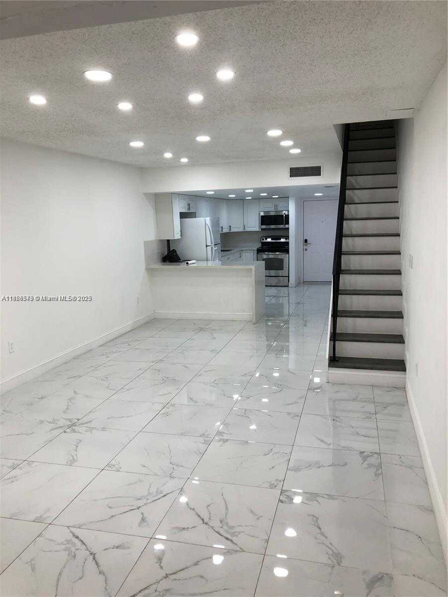 Small Image of 1555 WEST 44TH PL #334, Hialeah Number 18
