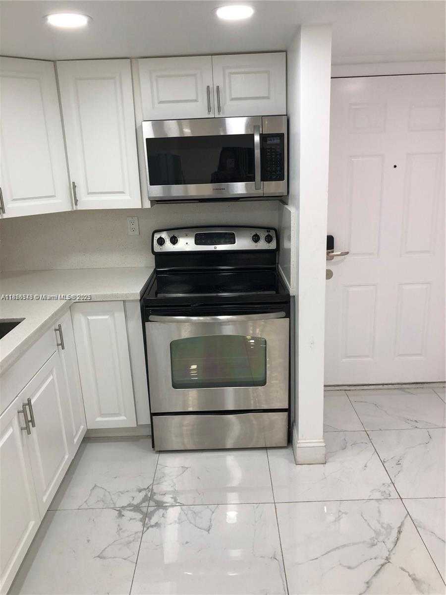 Small Image of 1555 WEST 44TH PL #334, Hialeah Number 28